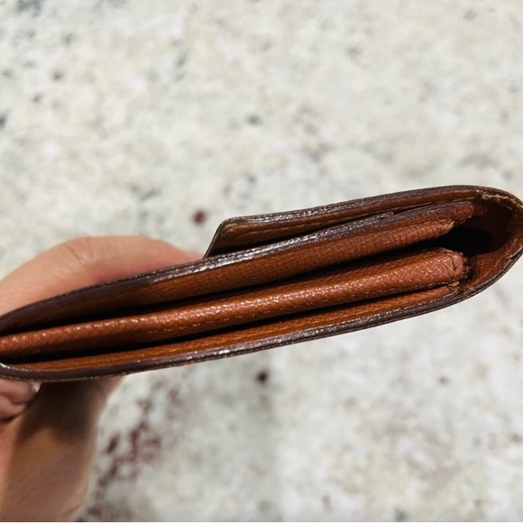 Louis Vuitton Authentic monogram print Louis Vuitton wallet - Picture 4 of 13